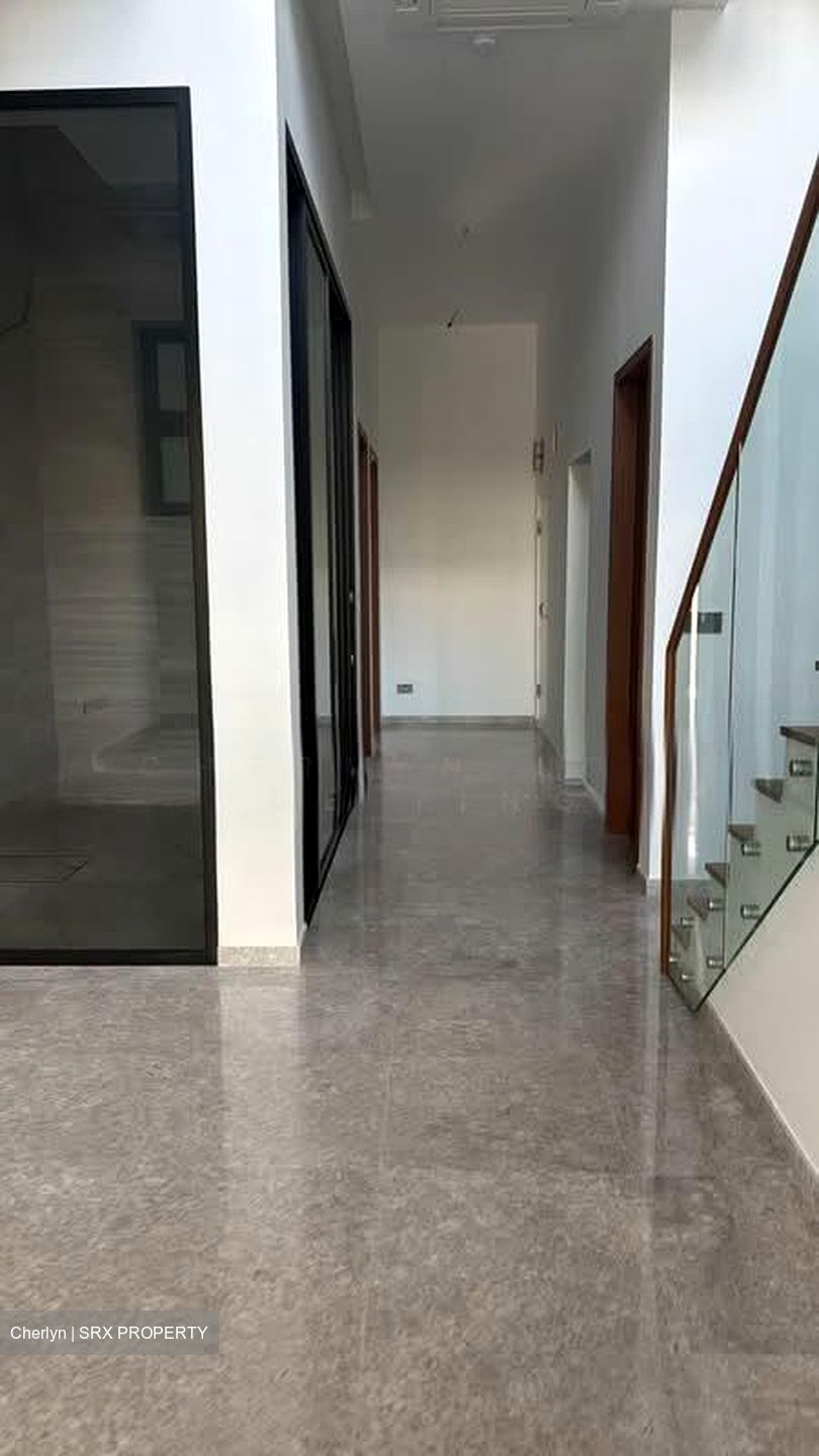 Sembawang Straits Estate (D27), Terrace #553372551
